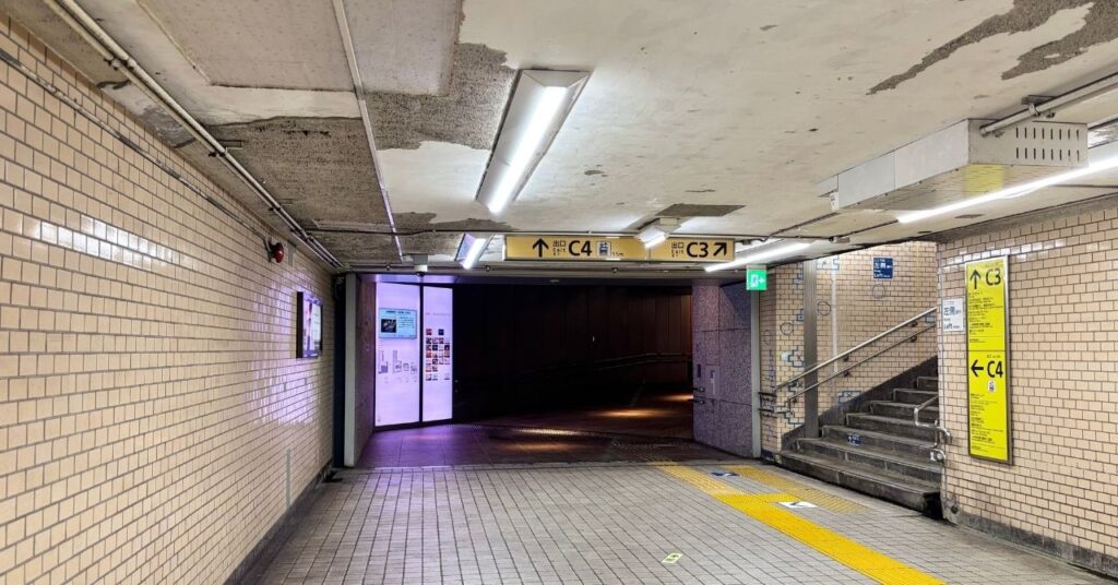 霞が関駅の地下通路
